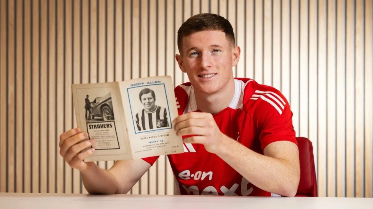 Elliott Anderson