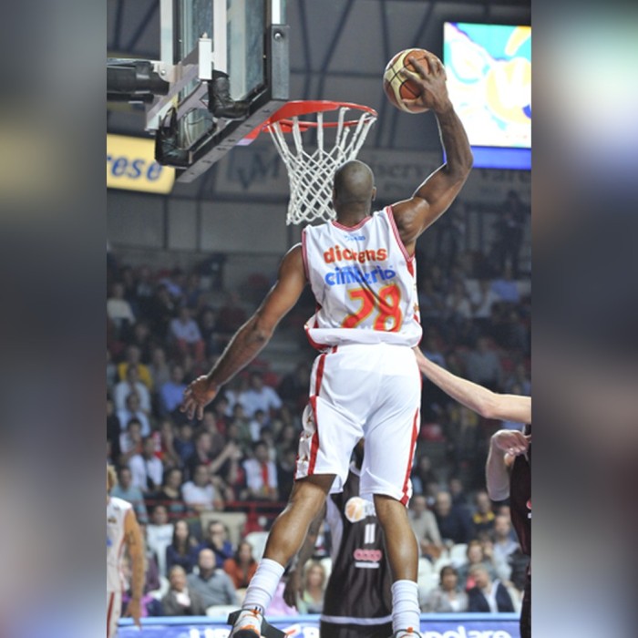 Kaniel Dickens