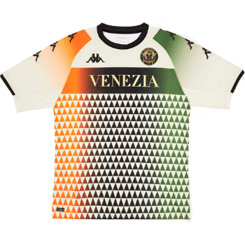 2021-2022 Away kit