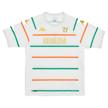 2022-2023 Away kit