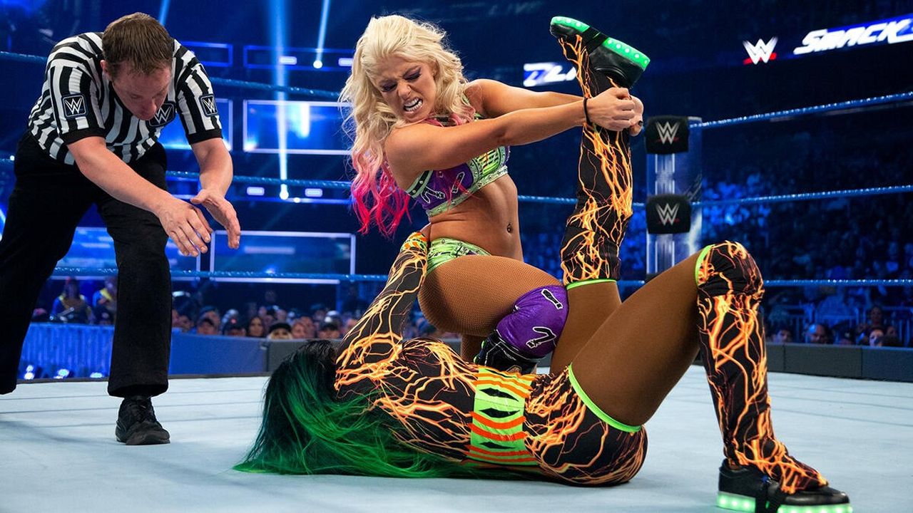 Женщины SmackDown